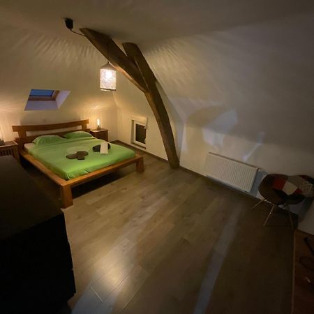 Maison 3 chambres proximité aéroport et grand axes Charleroi Esterno foto
