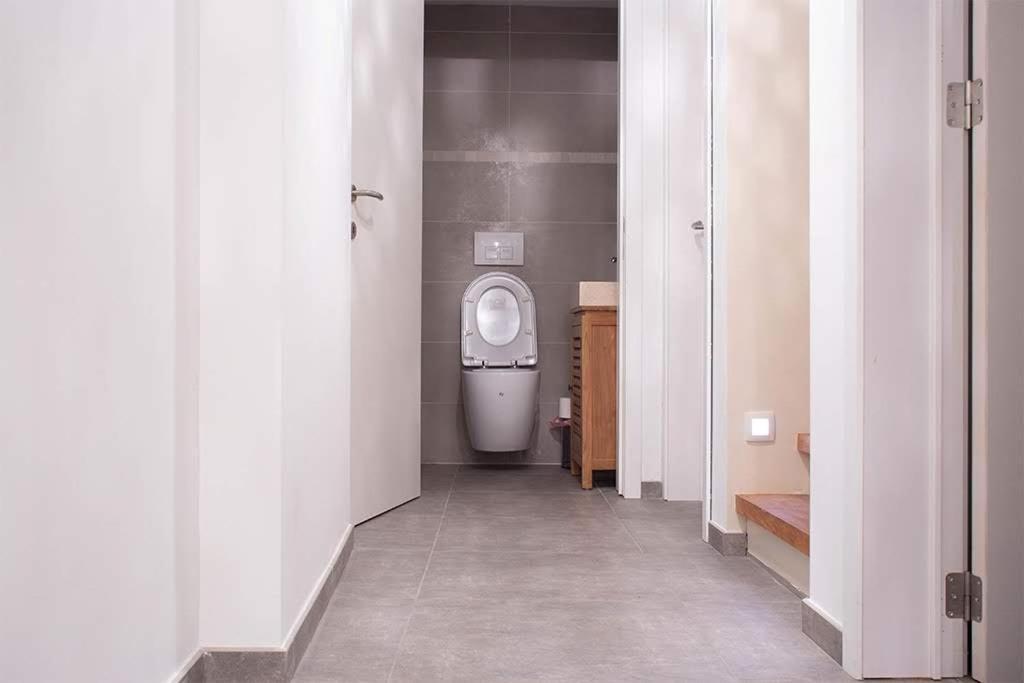 Maison 3 chambres proximité aéroport et grand axes Charleroi Esterno foto